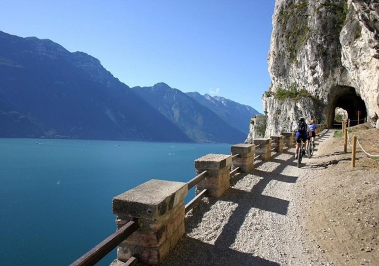 Casa Zanoni Torbole Sul Garda Exterior foto